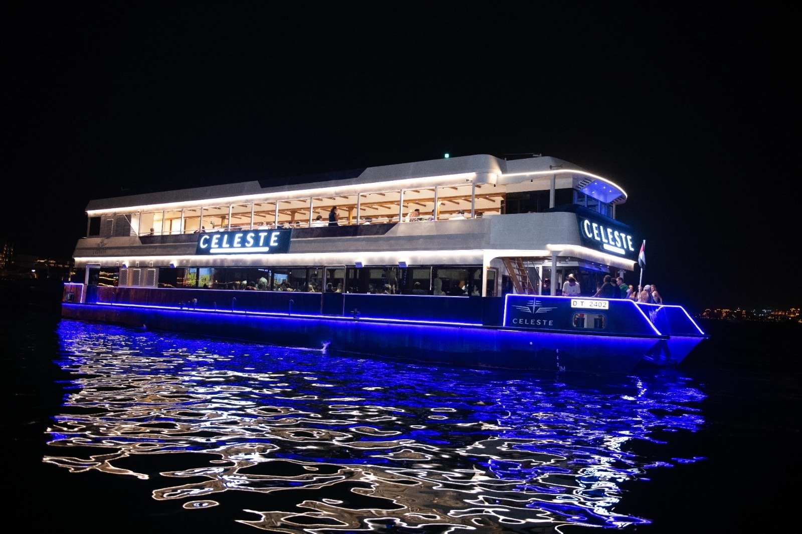 Catamaran vs Dhow Dinner Cruise Dubai Marina 2026 – Which is Better?