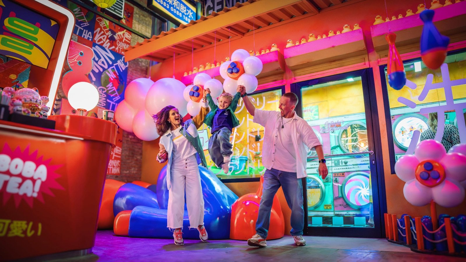 Cafes and lounge areas inside House of Hype